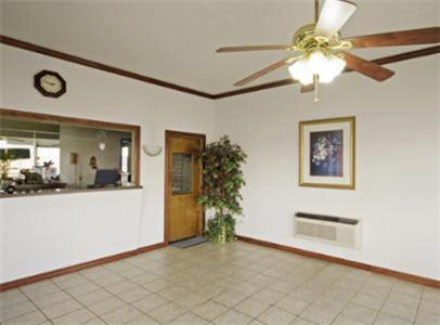 Executive Inn Muldrow Buitenkant foto